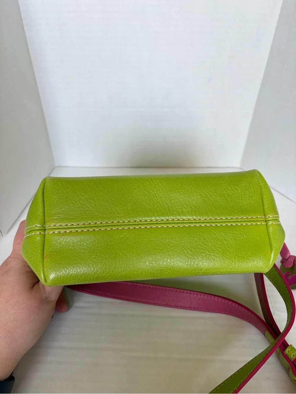 Vintage Y2K Dooney & Bourke Purse Kiwi Green Buckle Hearts Bag Flap Pink Strap - Picture 10 of 16